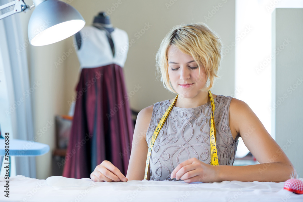 Atelier worker Atelier worker