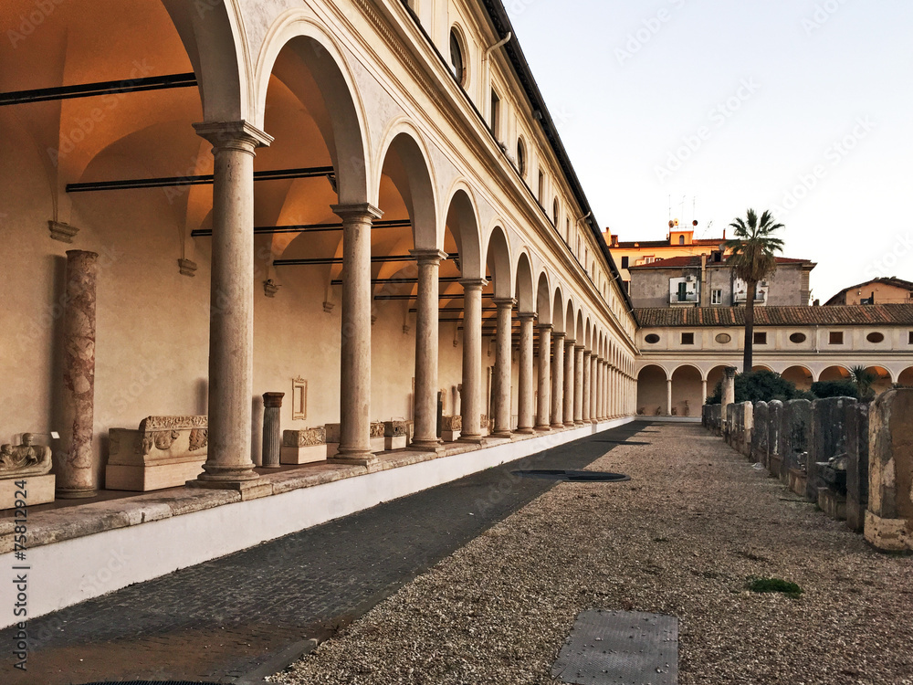 Fototapeta premium Il chiostro di Michelangelo, Terme di Diocleziano - Roma