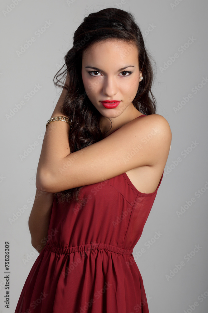 Ritratto di ragazza in studio