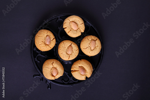 cookies with sesame paste and almonds