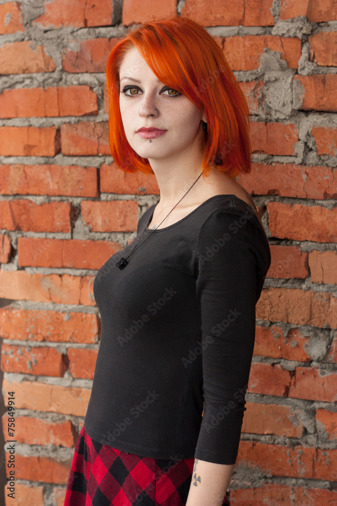 Sexy yellow eye's goth girl Sexy yellow eye's goth girl
