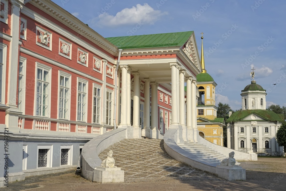 Obraz premium Grand Palace in museum-estate Kuskovo