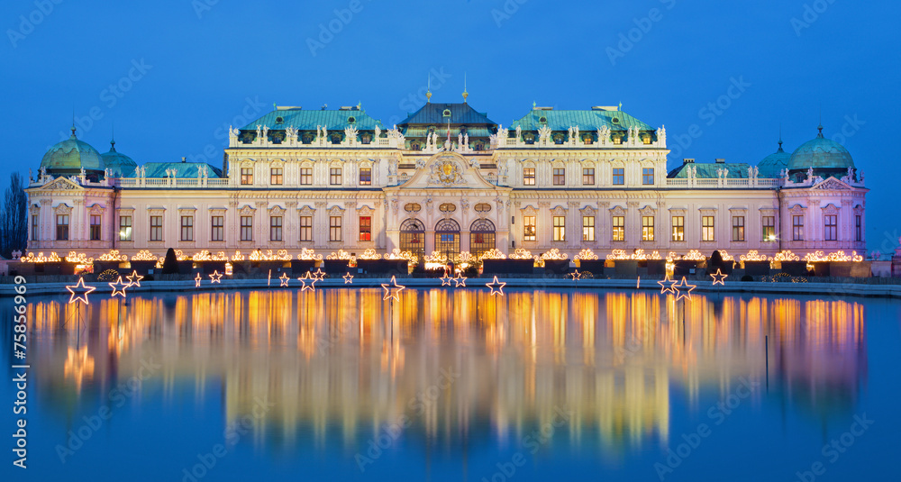 Vienna - Belvedere palace at the christmas market in dusk - obrazy, fototapety, plakaty 