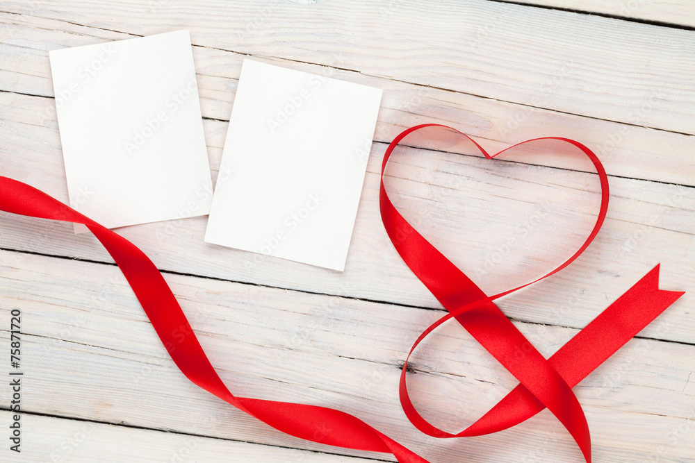 Photo frame cards with valentines heart shaped ribbon - obrazy, fototapety, plakaty 