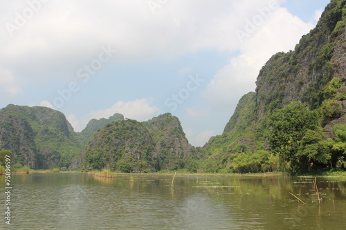Paisaje en Trang An. Provincia de Hoa Lu. Vietnam
