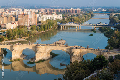  Puente de Piedra (Stone bridge) in Zaragoza