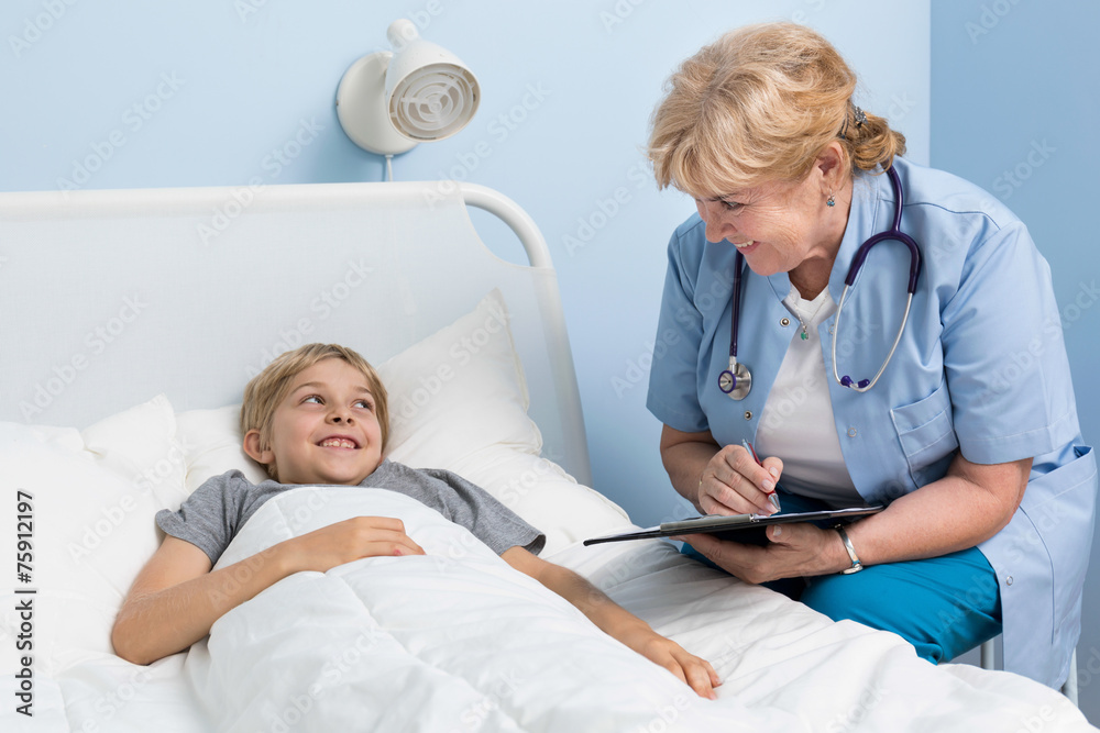 Obraz premium Friendly pediatrician