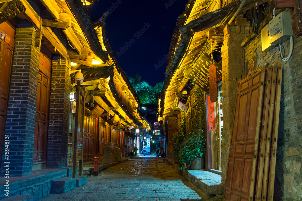 Lijiang ancient, lonely, desolate in night