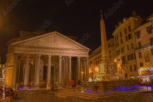 roma pantheon by night hdr