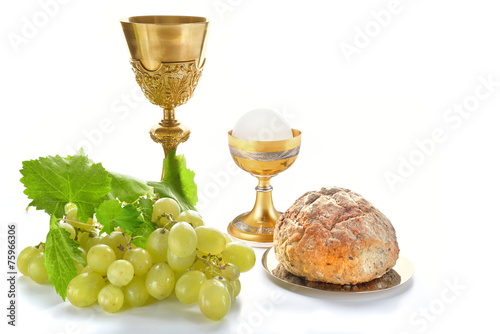 calici eurarestia comunione con pane e uva