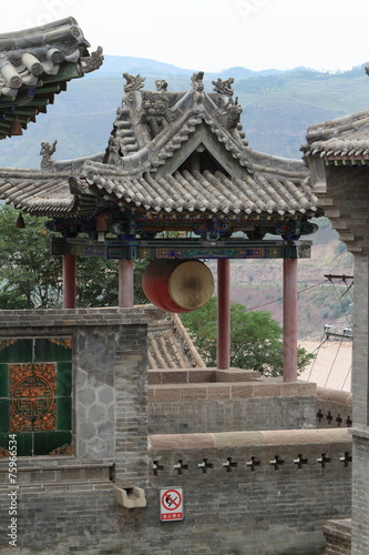 Der schwarze Drachen Tempel bei Lijiashan in China  photo