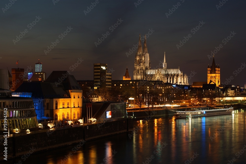 Köln Panorama mit Schokoladenmuseum