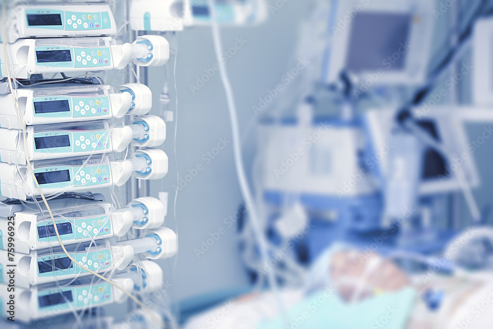 Medical equipment for intravenous infusion close to the patient