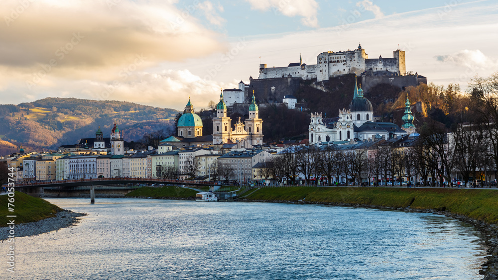 Fototapeta premium Salzburg zimą