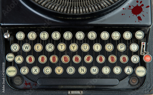 Old typewriter with terrorism © Philipimage