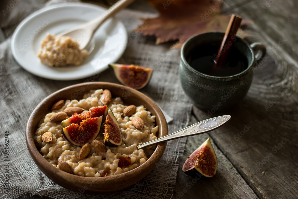 Fototapeta premium breakfast pearl-barley porridge