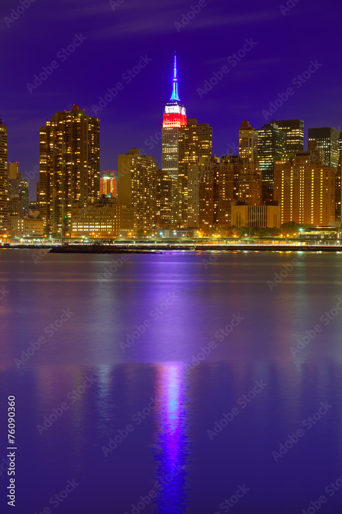 Obraz premium Manhattan New York sunset skyline from East