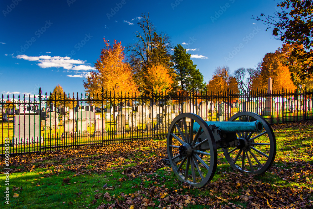 Cannon and a cemetery at Gettysburg, Pennsylvania.