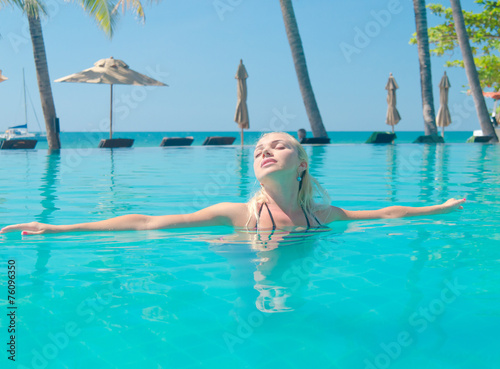 Gorgeous Female In a Pool © alma_sacra