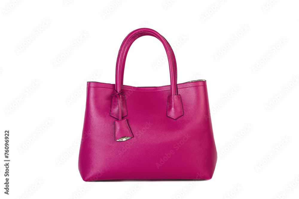 Bolso de mujer fuxia sobre fondo blanco aislado. Vista de frente. Copy space Bolso de mujer fuxia sobre fondo blanco aislado. Vista de frente. Copy space