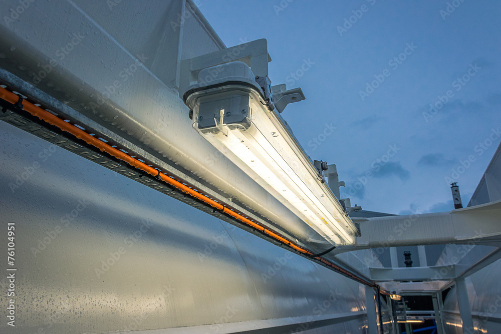 Naklejka premium Lamp in the harbour