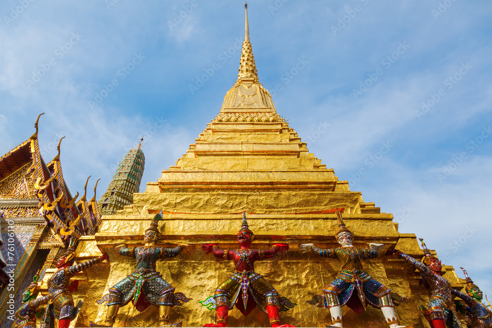Naklejka premium Wat Phra Kaeo in Bangkok, Thailand