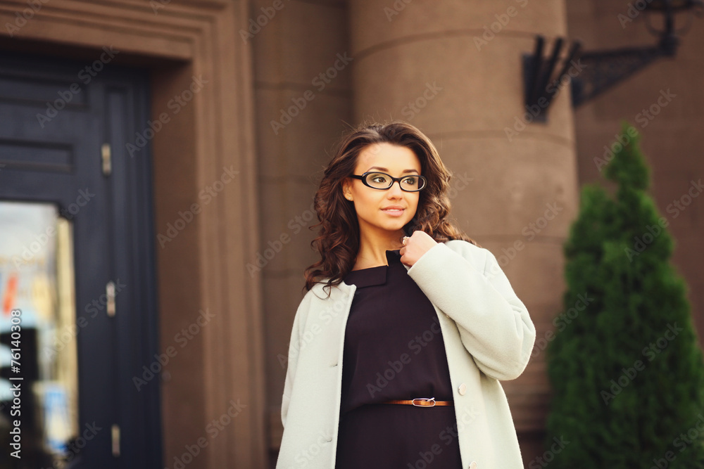 Fototapeta premium successful business woman looking away
