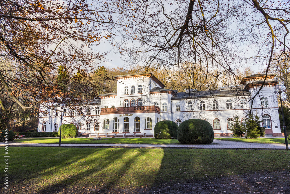 Fototapeta premium Kurhaus with scenic park in Bad Soden