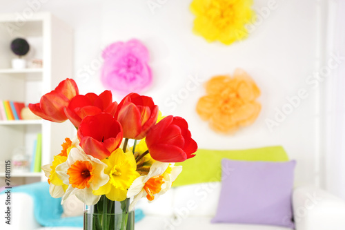 Fototapeta Naklejka Na Ścianę i Meble -  Beautiful spring flowers in vase on home interior background