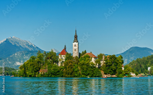 Fototapeta Naklejka Na Ścianę i Meble -  Lake Bled with church and Bled castle, Slovenia