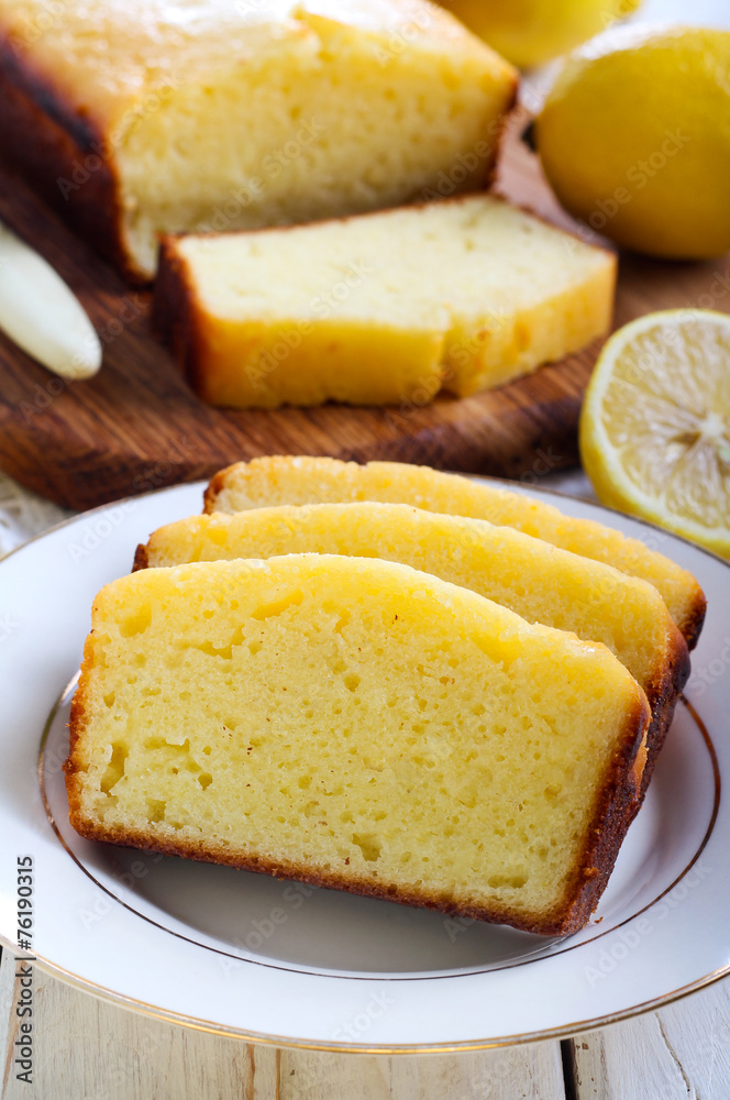 Lemon yogurt loaf cake