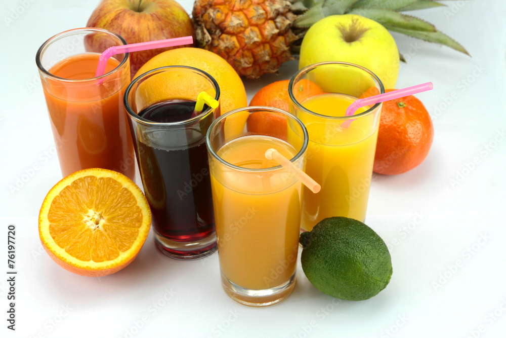verres de jus de fruit verres de jus de fruit