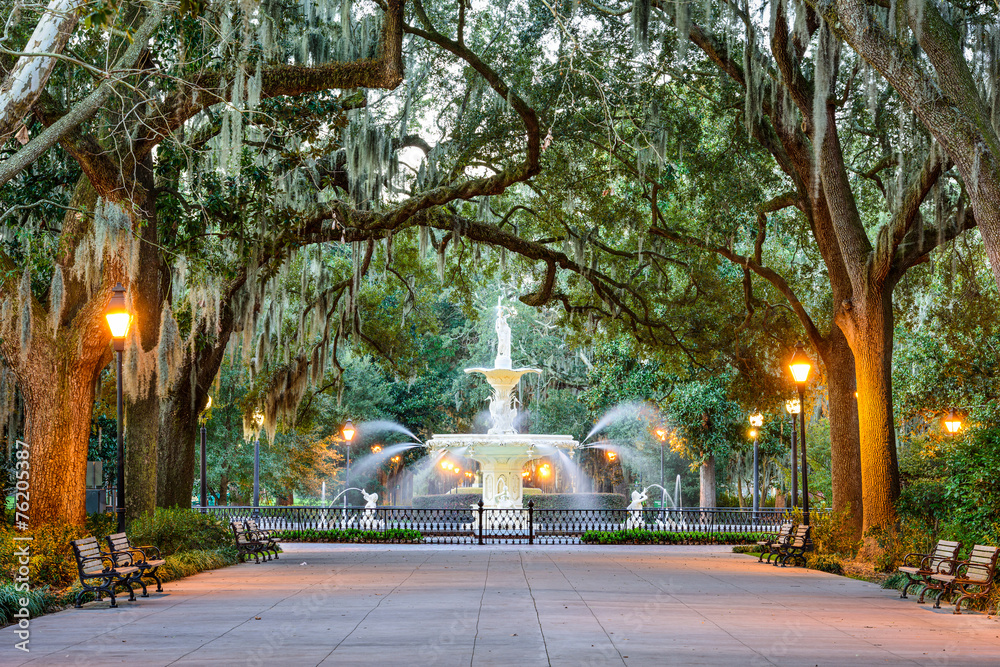 Naklejka premium Forsyth Park in Savannah, Georgia, USA
