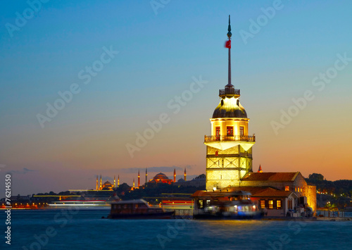 Maiden's Tower (Kiz Kulesi). Istanbul, Turkey photo