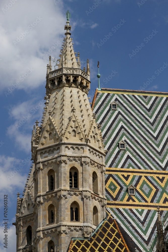 Obraz premium Bell Tower of St. Stephen's Cathedral in Vienna, austria