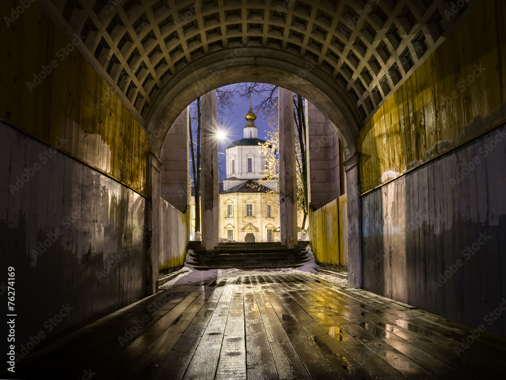 Fototapeta premium И потолок из венской вафли And the ceiling