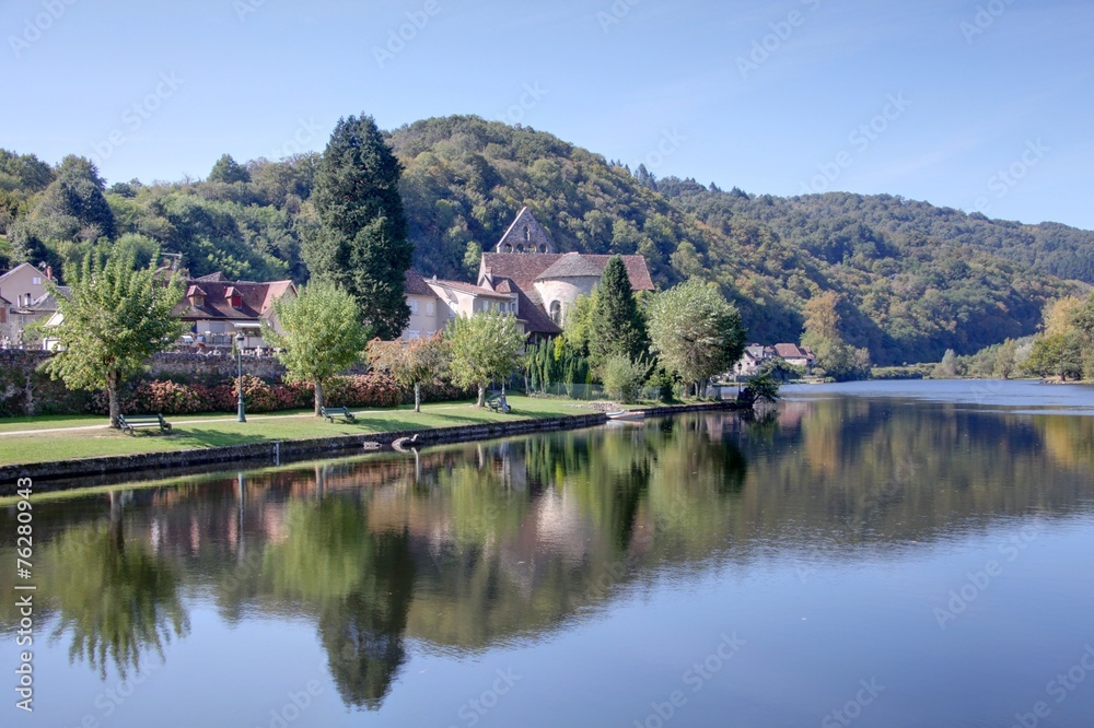 Fototapeta premium sur les berges de la dordogne