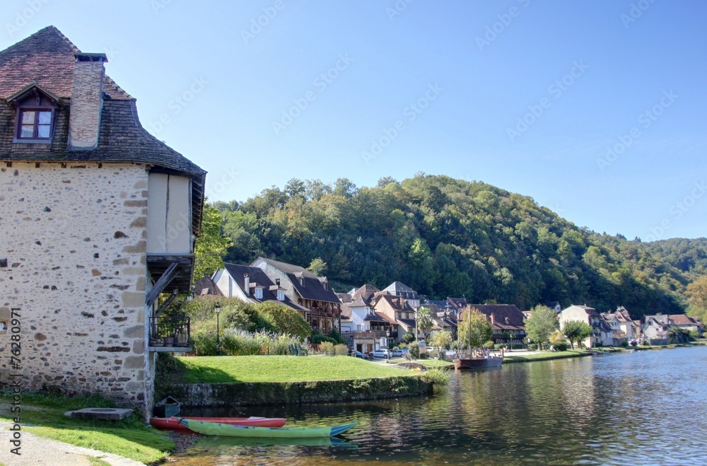Fototapeta premium sur les berges de la dordogne