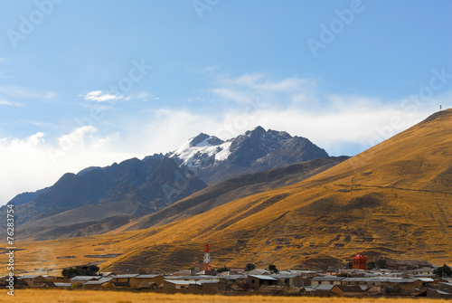 View along the Cusco-Puno Road, Peru © demerzel21