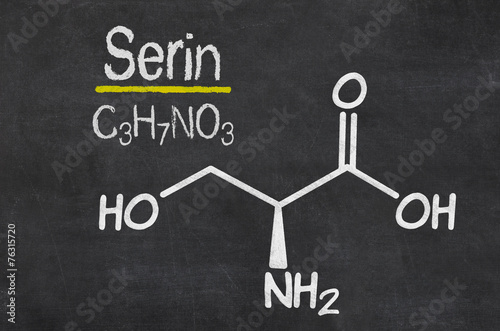 Schiefertafel mit der chemischen Formel von Serin photo