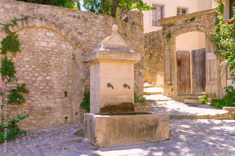 Fototapeta premium Old town in provence