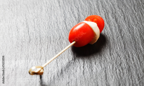 cherry tomato with mozzarella