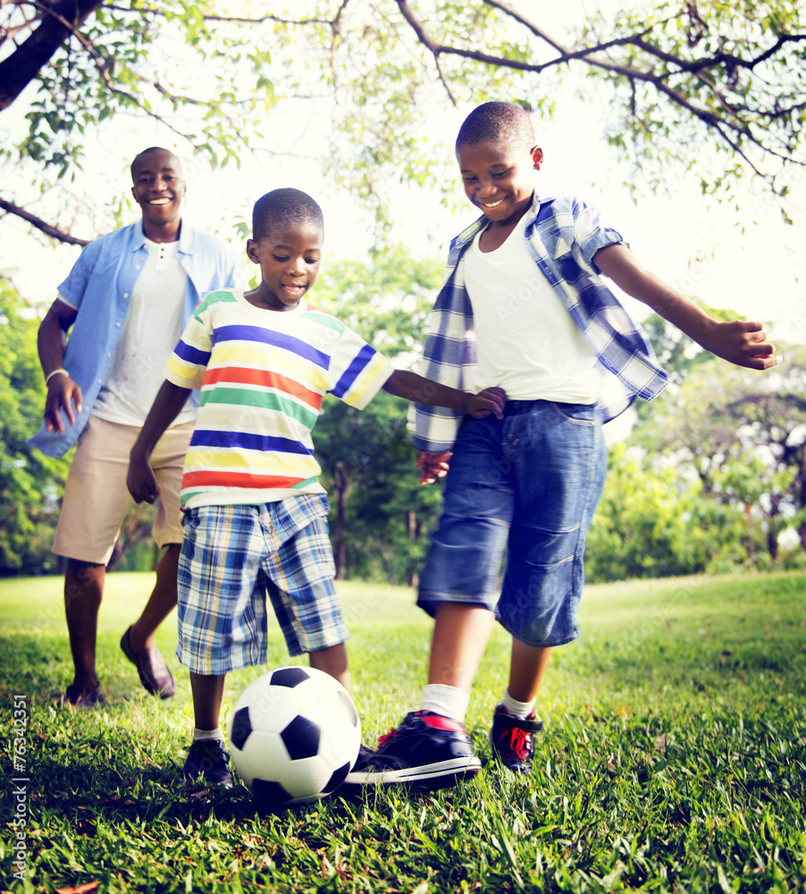 Obraz premium African Family Happiness Holiday Vacation Activity Concept