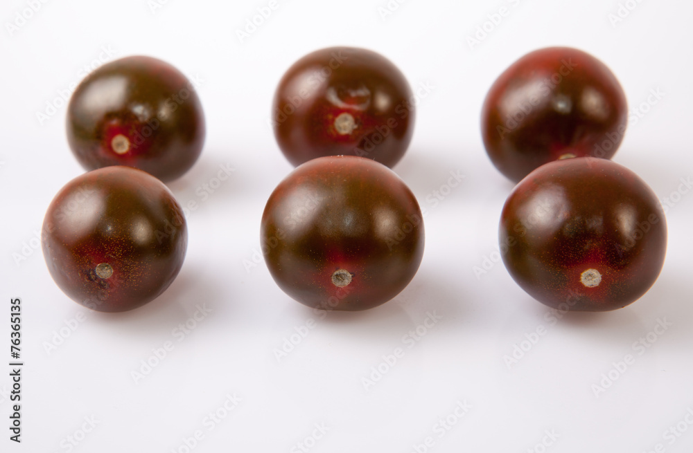 Dark green cherry tomatoes Dark green cherry tomatoes