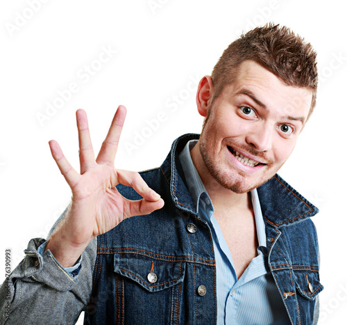 Fotografie man shows OK