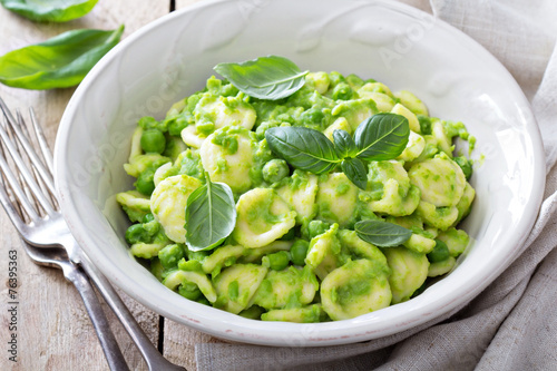 Orecchiette pasta with peas