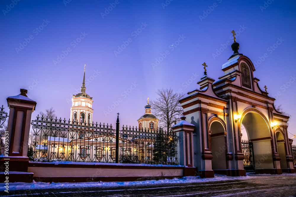 Obraz premium Kościół Podwyższenia Krzyża Świętego w Altufievie.