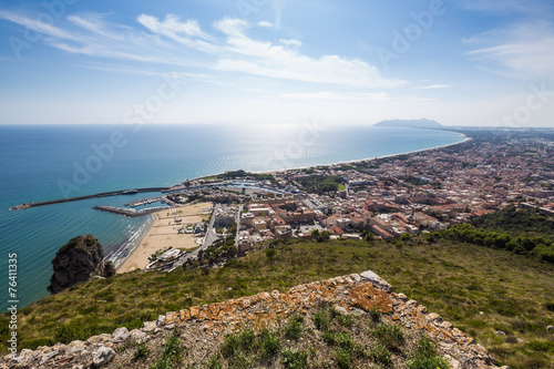 Foto harbor and seacoast of Terracina, Lazio, Italy