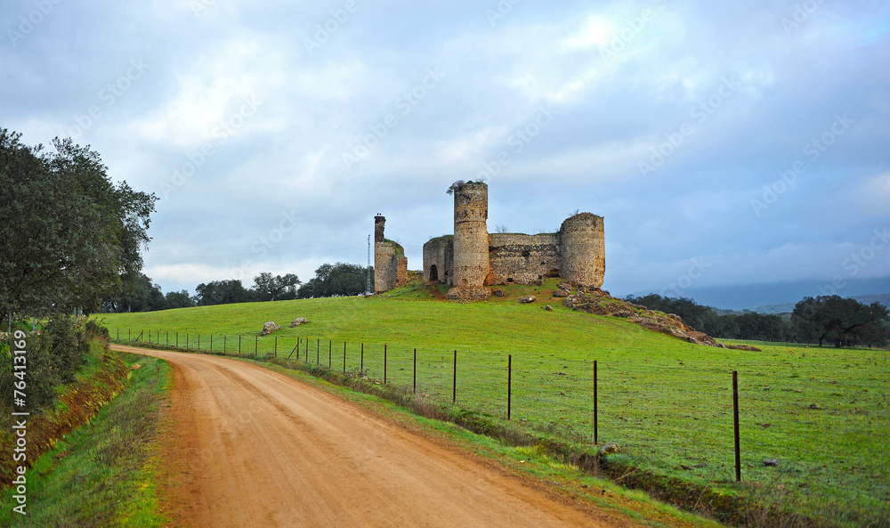 Castillo de las torres, Vía de la Plata, Real de la Jara