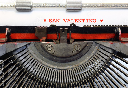 italian written typewriter Saint Valentine and hearts